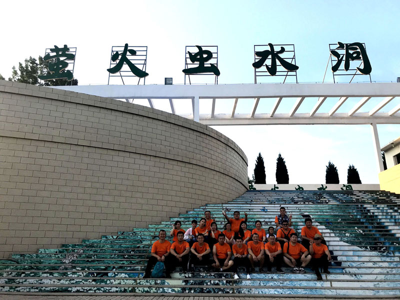 豪魯啤酒設備合影 豪魯啤酒設備合影