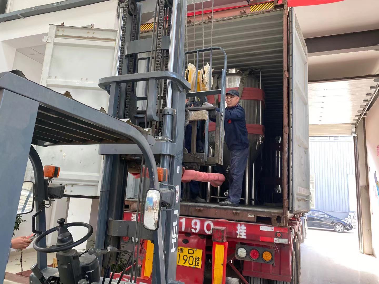 秘魯精釀啤酒設備發貨 秘魯精釀啤酒設備發貨